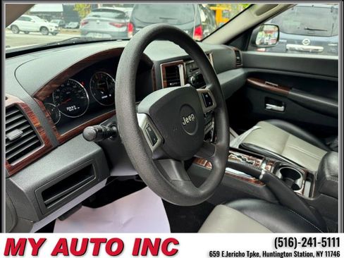 Used 2010 Jeep Grand Cherokee Laredo image 22