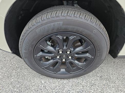 Used 2024 Ford Maverick XLT w/ XLT Luxury Package image 10