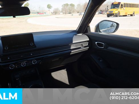 Used 2025 Honda Civic Sport image 18