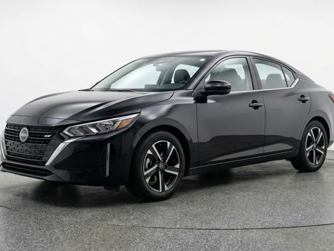 Used 2025 Nissan Sentra SV FWD image 3