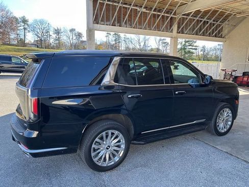 Certified 2024 Cadillac Escalade Premium Luxury image 17