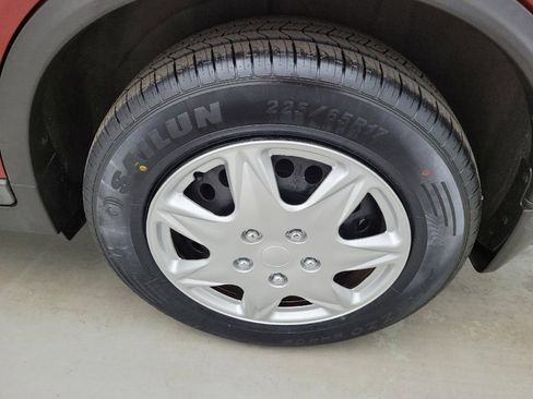 Used 2014 Nissan Rogue S FWD image 31