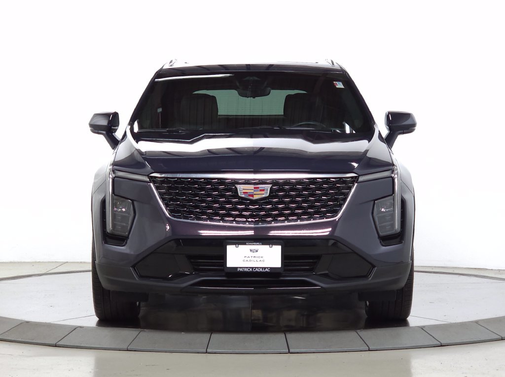 Used 2024 Cadillac XT4 Premium Luxury w/ Technology Package FWD image 11