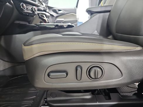 Certified 2026 Chevrolet Trax ACTIV w/ Driver Confidence Package FWD image 33