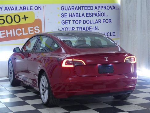 Used 2023 Tesla Model 3 Standard Range RWD image 4