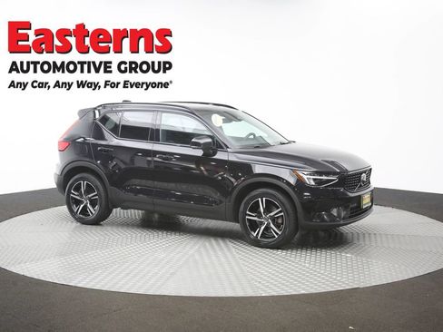 Used 2024 Volvo XC40 B5 Core AWD/4WD image 48