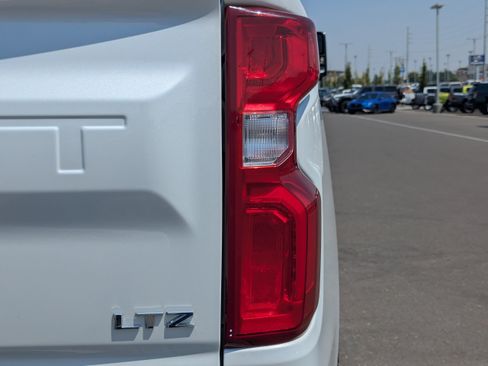 Used 2020 Chevrolet Silverado 1500 LTZ w/ LTZ Premium Package AWD/4WD image 48