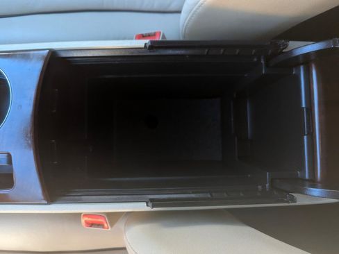 Used 2012 Toyota Venza XLE AWD/4WD image 30
