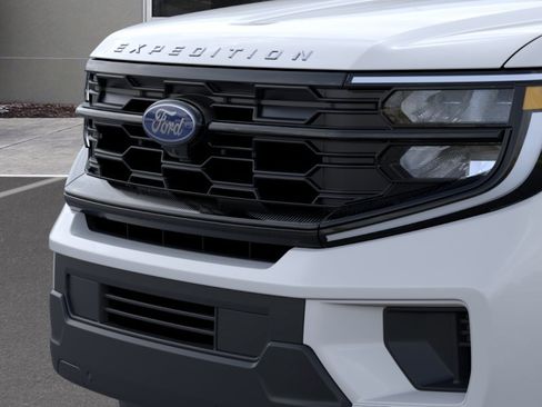 New 2026 Ford Expedition Active RWD image 17