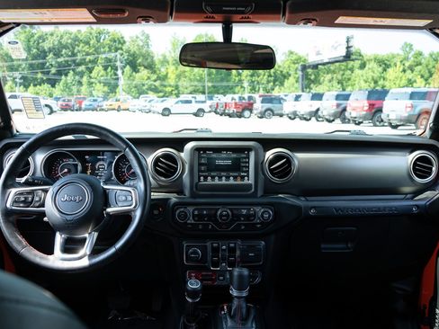 Used 2019 Jeep Wrangler Unlimited Rubicon w/ Steel Bumper Group AWD/4WD image 19
