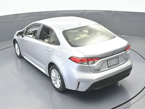 Used 2024 Toyota Corolla LE w/ LE Convenience Package image 38