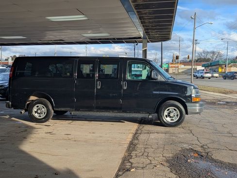 Used 2012 Chevrolet Express 3500 LT w/ LT Preferred Equipment Group image 5