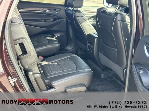 Used 2023 Buick Enclave Avenir image 25