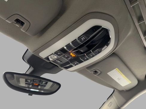 Used 2011 Porsche Panamera 4 image 38