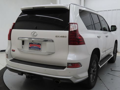 Used 2019 Lexus GX 460 Premium AWD/4WD image 3