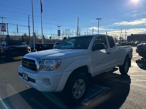 Used 2005 Toyota Tacoma PreRunner image 7