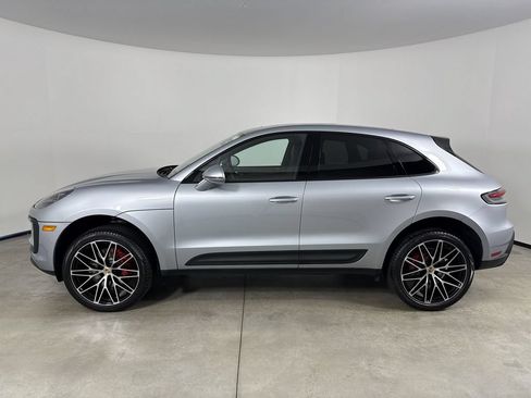 Certified 2026 Porsche Macan S AWD/4WD image 2