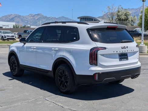 Certified 2025 Kia Telluride AWD image 3