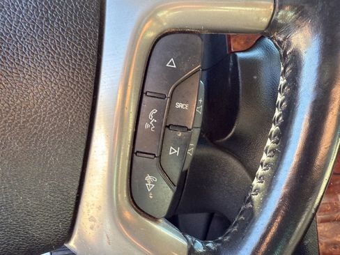 Used 2013 Chevrolet Avalanche LS image 20