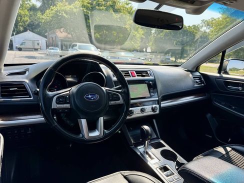 Used 2015 Subaru Outback 2.5i Limited AWD/4WD image 25