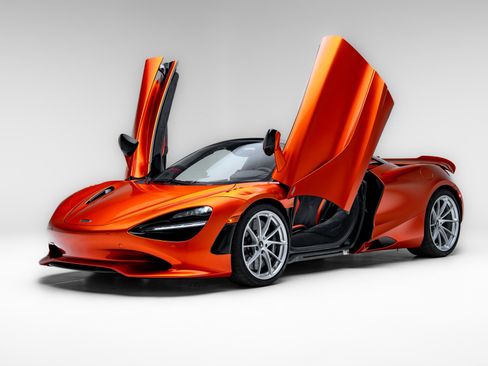Used 2024 McLaren 750S Spider RWD image 24