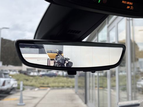 New 2025 Cadillac XT6 Sport w/ Technology Package image 34