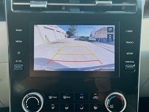 Used 2024 Hyundai Tucson SE FWD image 11