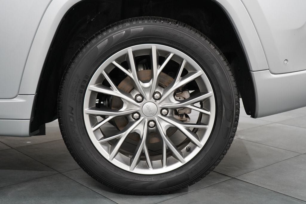 Certified 2024 Jeep Grand Cherokee Summit w/ Adv Protech Group IV AWD/4WD image 36