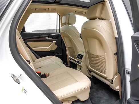 Used 2021 Audi Q5 Prestige w/ Prestige Package image 35