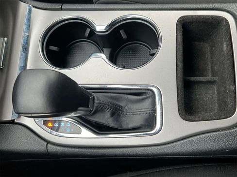 Used 2018 Jeep Grand Cherokee Laredo image 30