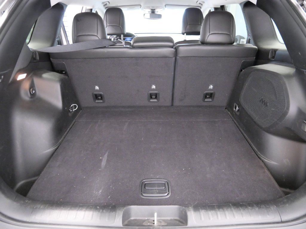 Certified 2020 Jeep Cherokee Limited AWD/4WD image 12
