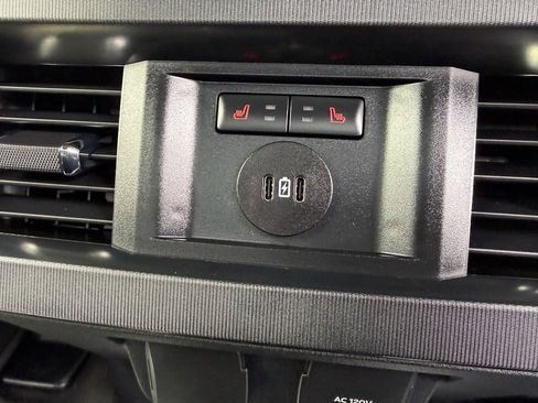 Used 2024 Ford F350 Platinum AWD/4WD image 23