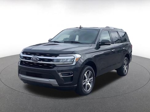 Used 2024 Ford Expedition Limited image 7