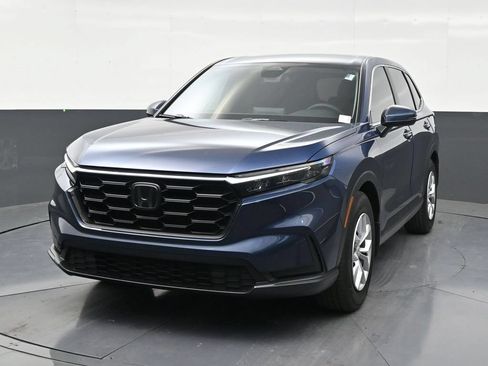 Used 2025 Honda CR-V LX image 8