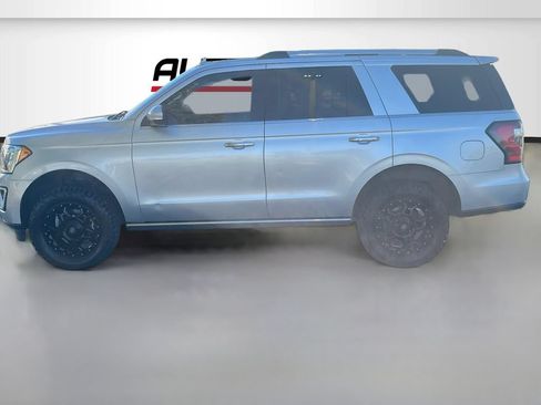 Used 2018 Ford Expedition Limited w/ Equipment Group 301A AWD/4WD image 4