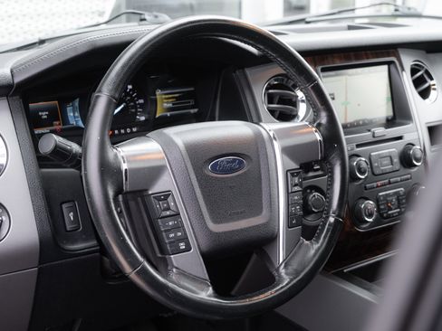 Used 2015 Ford Expedition EL Platinum image 11