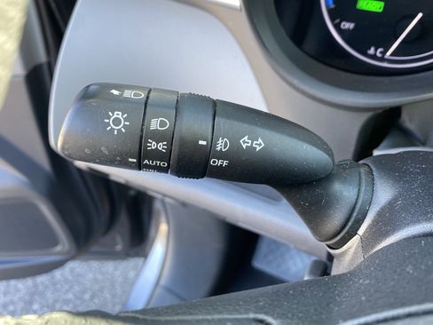 Used 2021 Toyota Sienna Limited image 80