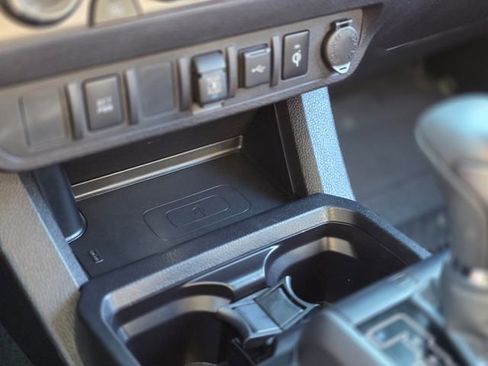 Used 2023 Toyota Tacoma TRD Off-Road image 27