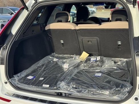 New 2026 Volvo XC60 B5 Plus w/ Protection Package Premier image 5