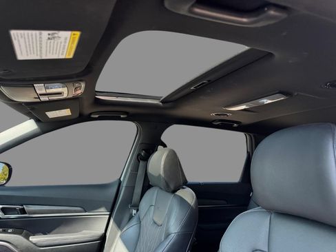 Used 2025 Kia Telluride EX X-Line AWD/4WD image 18
