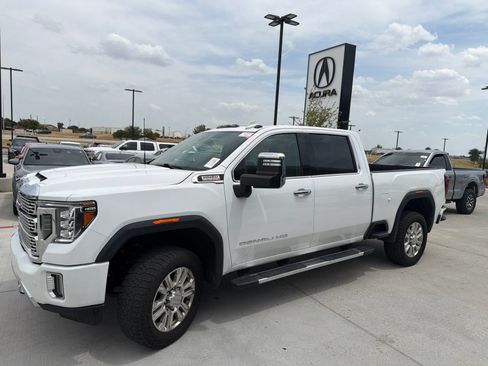 Used 2023 GMC Sierra 2500 Denali AWD/4WD image 4
