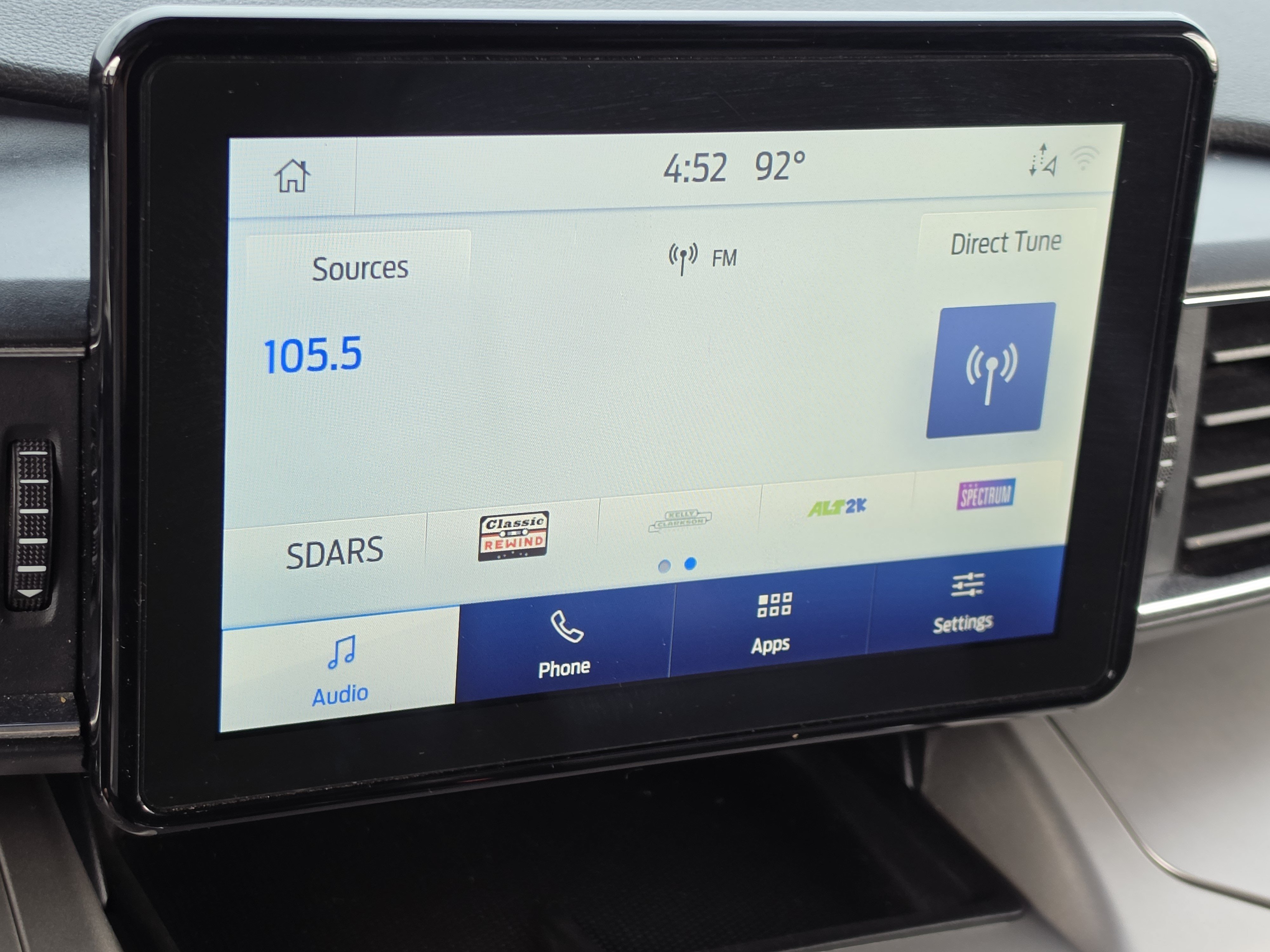 Used 2020 Ford Explorer XLT w/ Equipment Group 202A AWD/4WD image 20