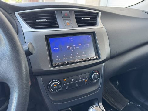 Used 2017 Nissan Sentra SR w/ SR Midnight Edition FWD image 18
