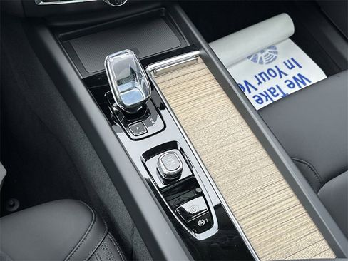 New 2026 Volvo XC60 B5 Plus w/ Protection Package Premier image 22