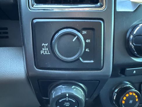 Used 2017 Ford F150 XLT w/ Equipment Group 302A Luxury image 33