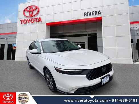 Used 2023 Honda Accord EX image 2