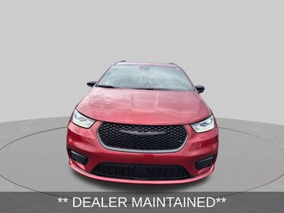 Certified 2025 Chrysler Pacifica Limited w/ Trailer Tow Group