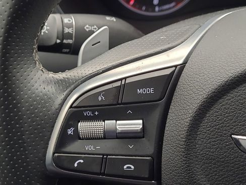 Used 2019 Genesis G70 2.0T Advanced image 27