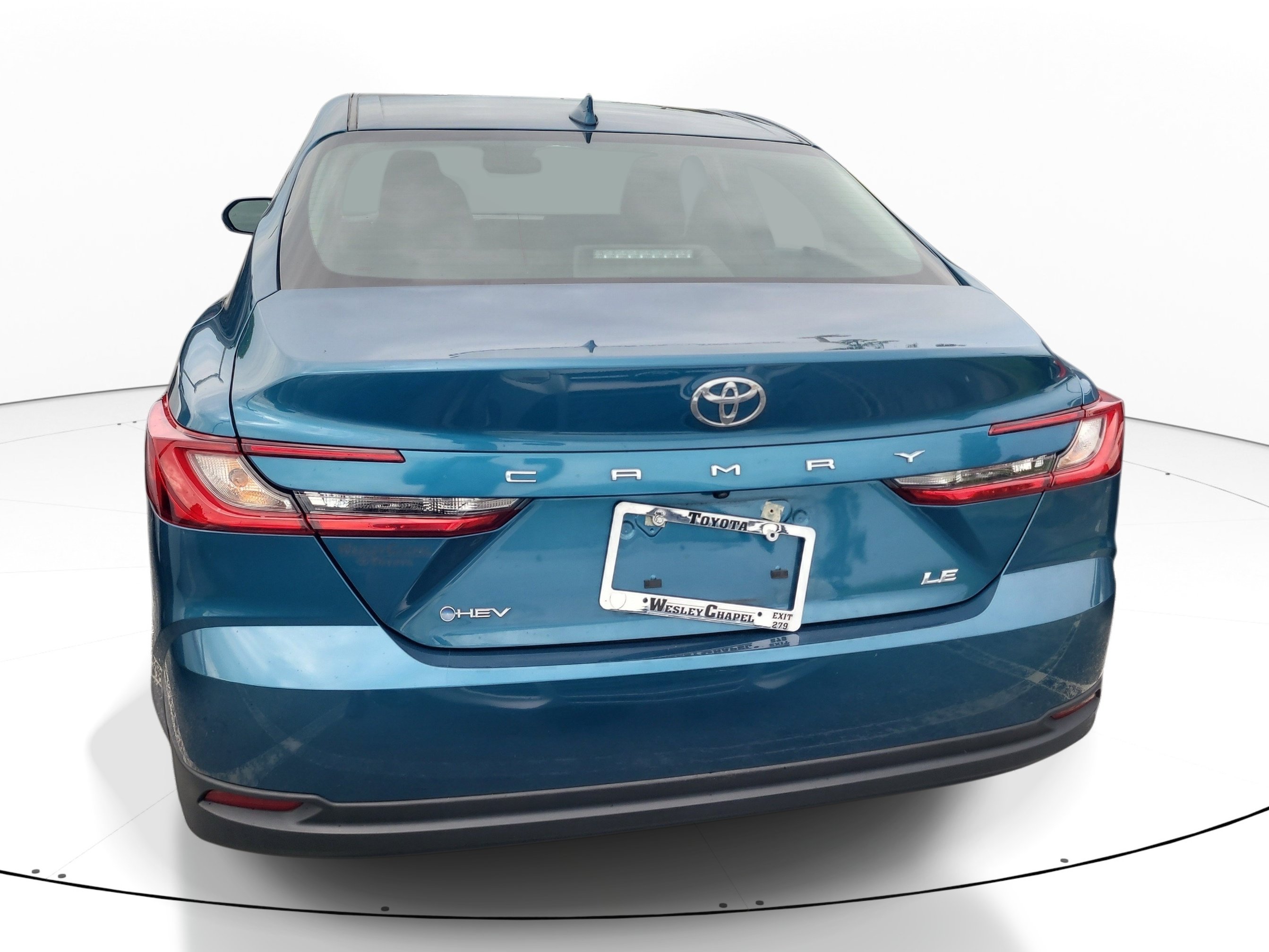 Used 2025 Toyota Camry LE FWD image 6