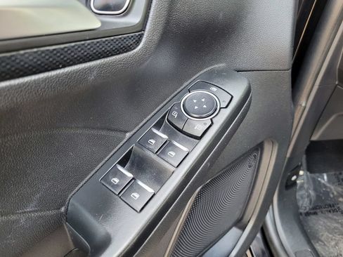 Used 2025 Ford Escape ST-Line FWD image 32